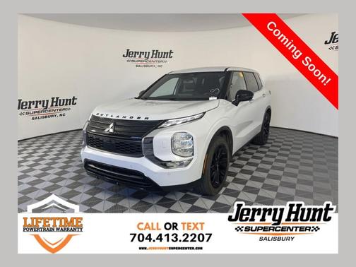 2023 Mitsubishi Outlander SE Black Edition