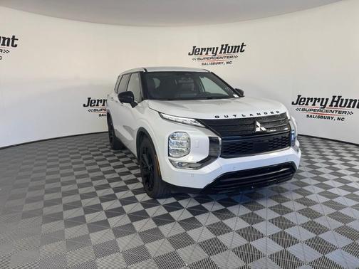 2023 Mitsubishi Outlander SE Black Edition