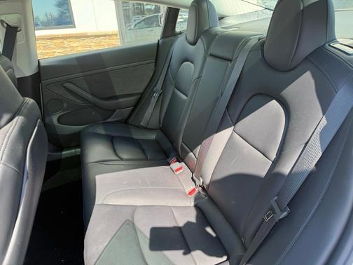 2023 Tesla Model 3 Base