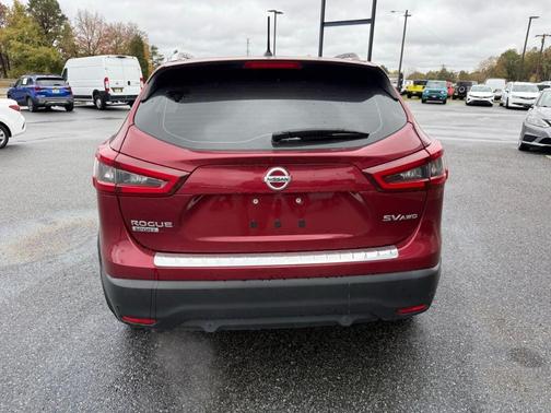 2022 Nissan Rogue Sport SV