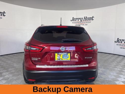 2022 Nissan Rogue Sport SV