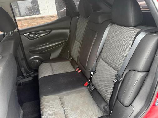 2022 Nissan Rogue Sport SV