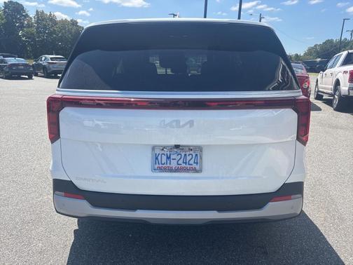 2026 Kia Carnival LXS