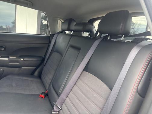 2024 Mitsubishi Outlander Sport 2.0 ES