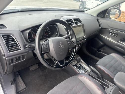 2024 Mitsubishi Outlander Sport 2.0 ES