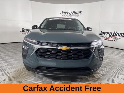 2025 Chevrolet Trax LS