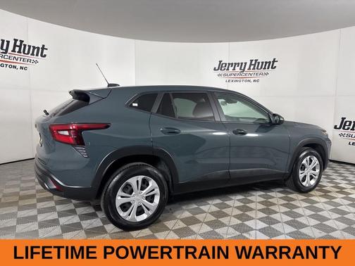 2025 Chevrolet Trax LS