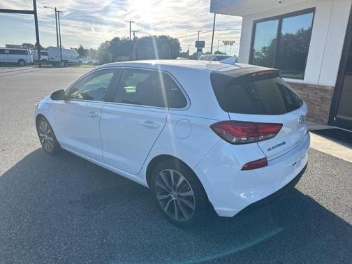 2018 Hyundai Elantra GT Base