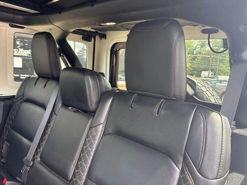 2021 Jeep Wrangler Unlimited Sahara Altitude