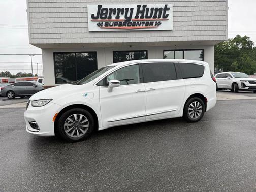 2022 Chrysler Pacifica Hybrid Limited