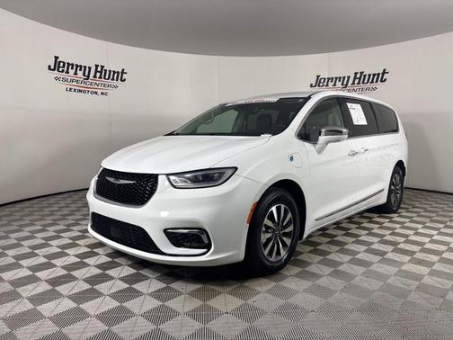 2022 Chrysler Pacifica Hybrid Limited