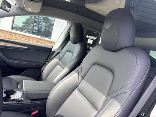 2025 Tesla Model Y Long Range