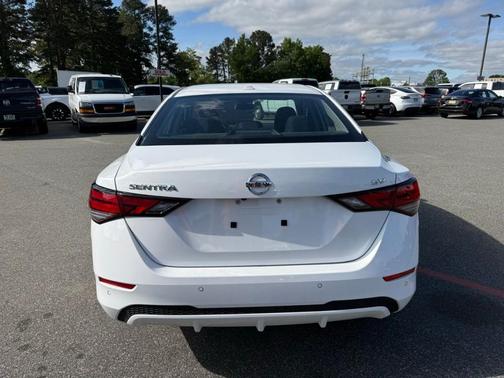 Cloud White 2023 Nissan Sentra SV