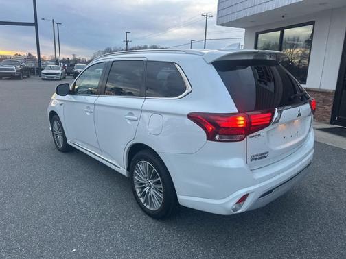 2020 Mitsubishi Outlander PHEV SEL
