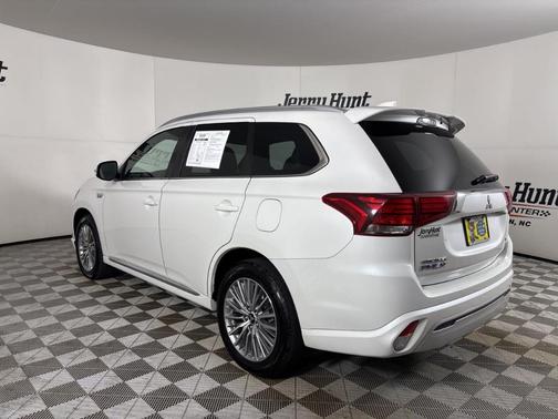 2020 Mitsubishi Outlander PHEV SEL