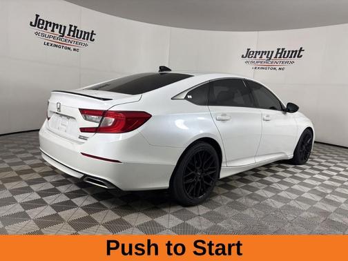 Platinum White Pearl 2022 Honda Accord Sport SE
