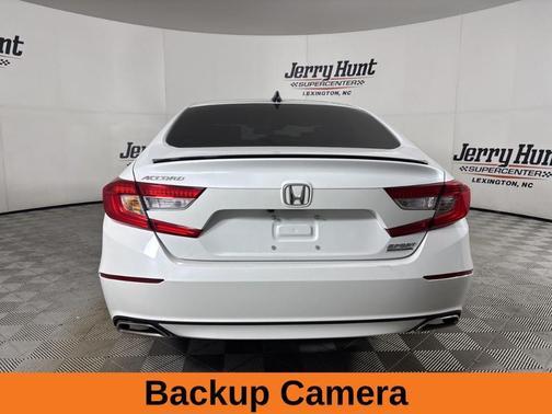 Platinum White Pearl 2022 Honda Accord Sport SE