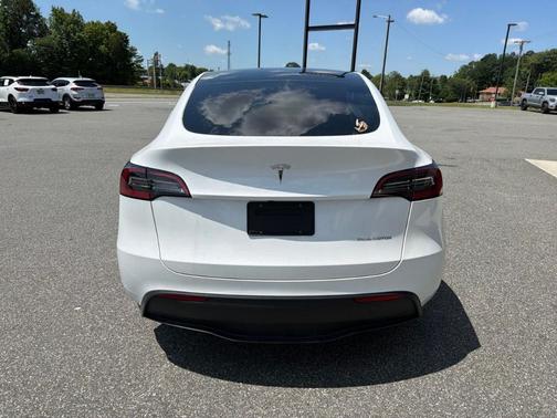 White 2023 Tesla Model Y Long Range