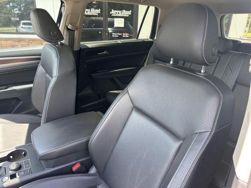 2021 Volkswagen Atlas 3.6L SE w/Technology