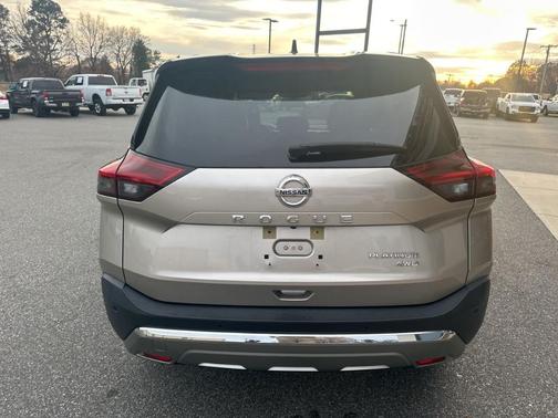 2021 Nissan Rogue Platinum