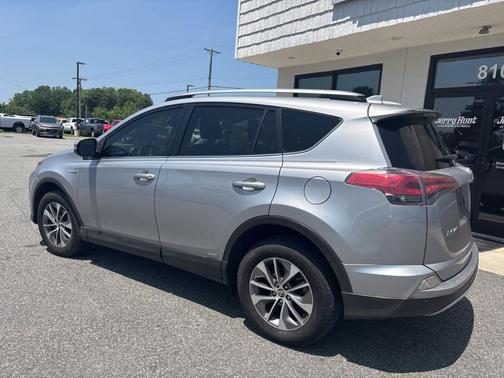 2018 Toyota RAV4 Hybrid XLE