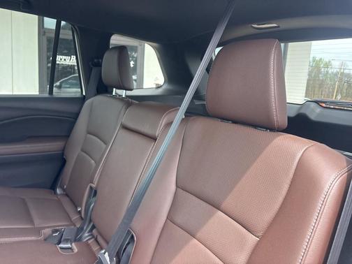 White 2025 Honda Passport EX-L