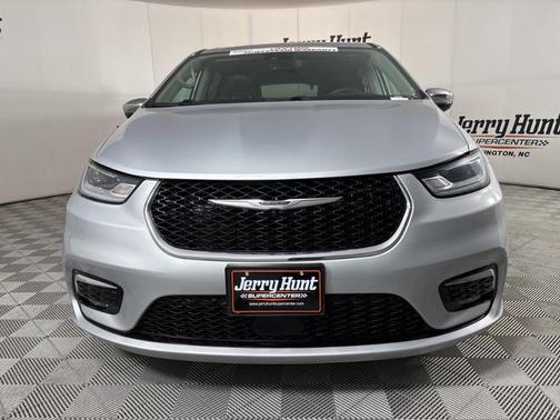 2023 Chrysler Pacifica Hybrid Limited