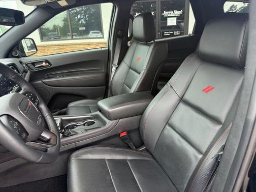 DB Black Crystal Clearcoat 2024 Dodge Durango R/T