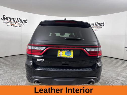 DB Black Crystal Clearcoat 2024 Dodge Durango R/T