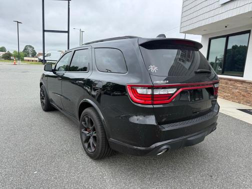 DB Black Crystal Clearcoat 2024 Dodge Durango R/T