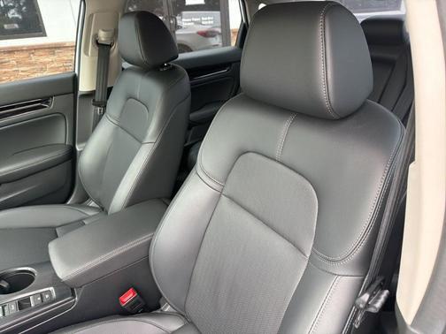 White 2024 Honda Civic Touring