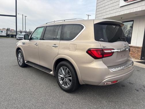 2021 INFINITI QX80 Luxe