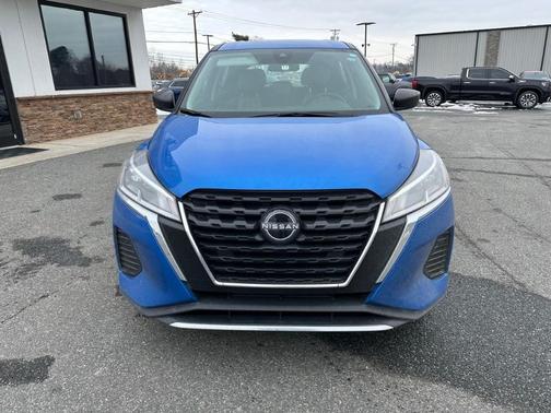 2022 Nissan Kicks S