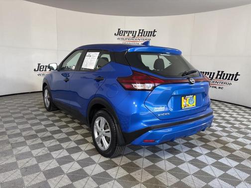 2022 Nissan Kicks S
