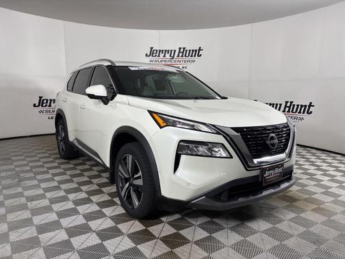 White 2023 Nissan Rogue SL