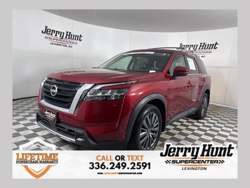 2023 Nissan Pathfinder SL