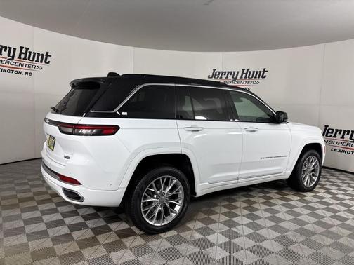 2025 Jeep Grand Cherokee Summit