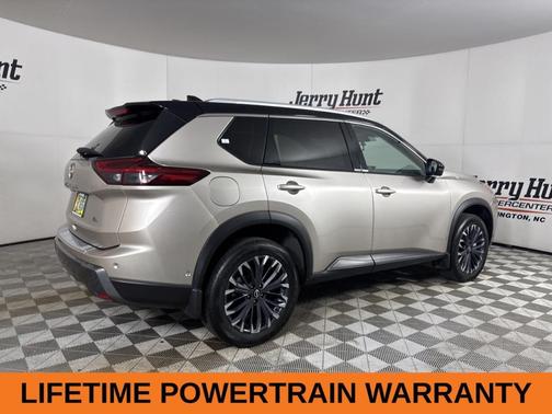 2025 Nissan Rogue SL