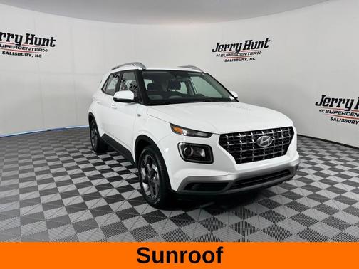 2024 Hyundai VENUE SEL