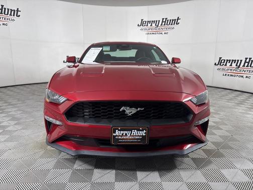 2021 Ford Mustang EcoBoost