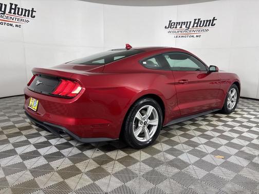 2021 Ford Mustang EcoBoost