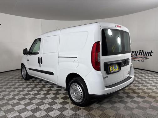 Bright White 2022 RAM ProMaster City Base