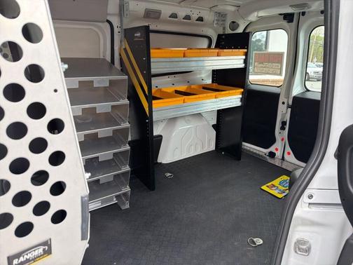 Bright White 2022 RAM ProMaster City Base