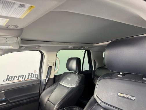 Oxford White 2025 Ford Expedition Max Platinum