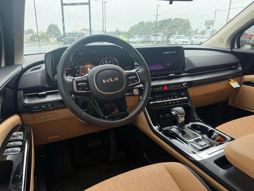 2024 Kia Carnival EX