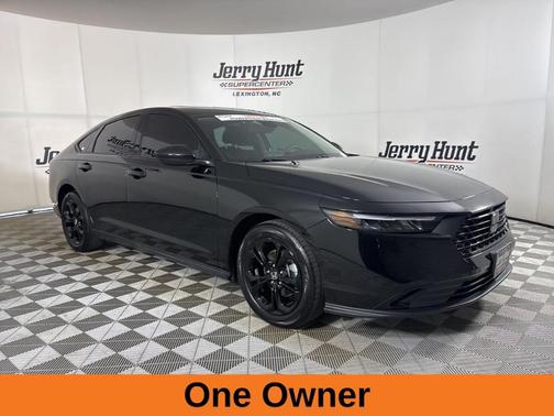 Black 2025 Honda Accord SE