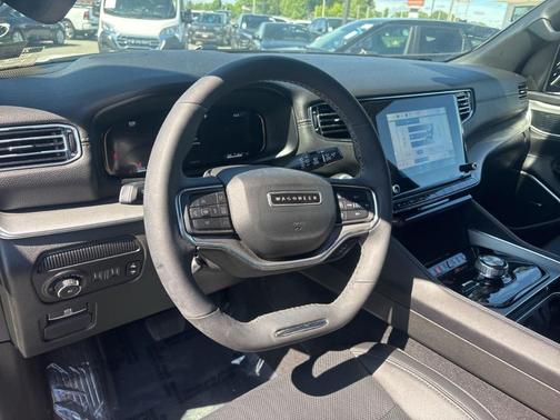 Bright White Clearcoat 2024 Jeep Wagoneer Series II