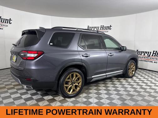 2024 Honda Pilot Touring