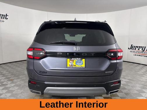 2024 Honda Pilot Touring