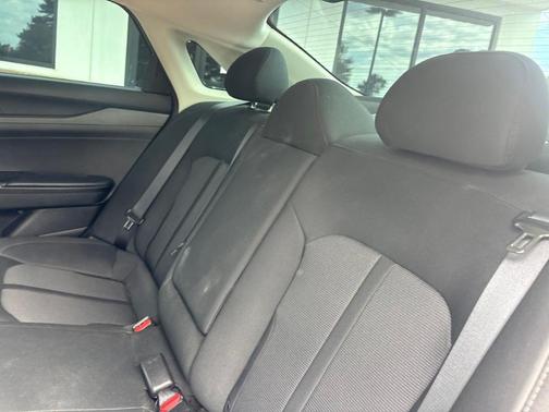 Passion Red 2022 Kia K5 LXS